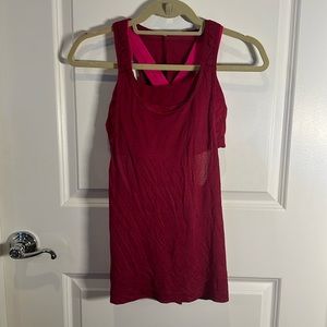 Lululemon 2-in-1 Mesh Tank size 6